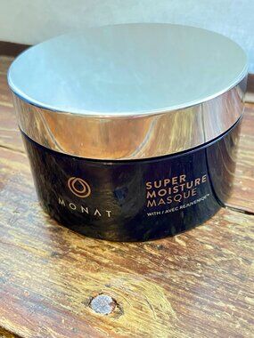 Super Moisture Masque MONAT With REJUVENIQE - 4.5 fl.oz. 134ml NEW